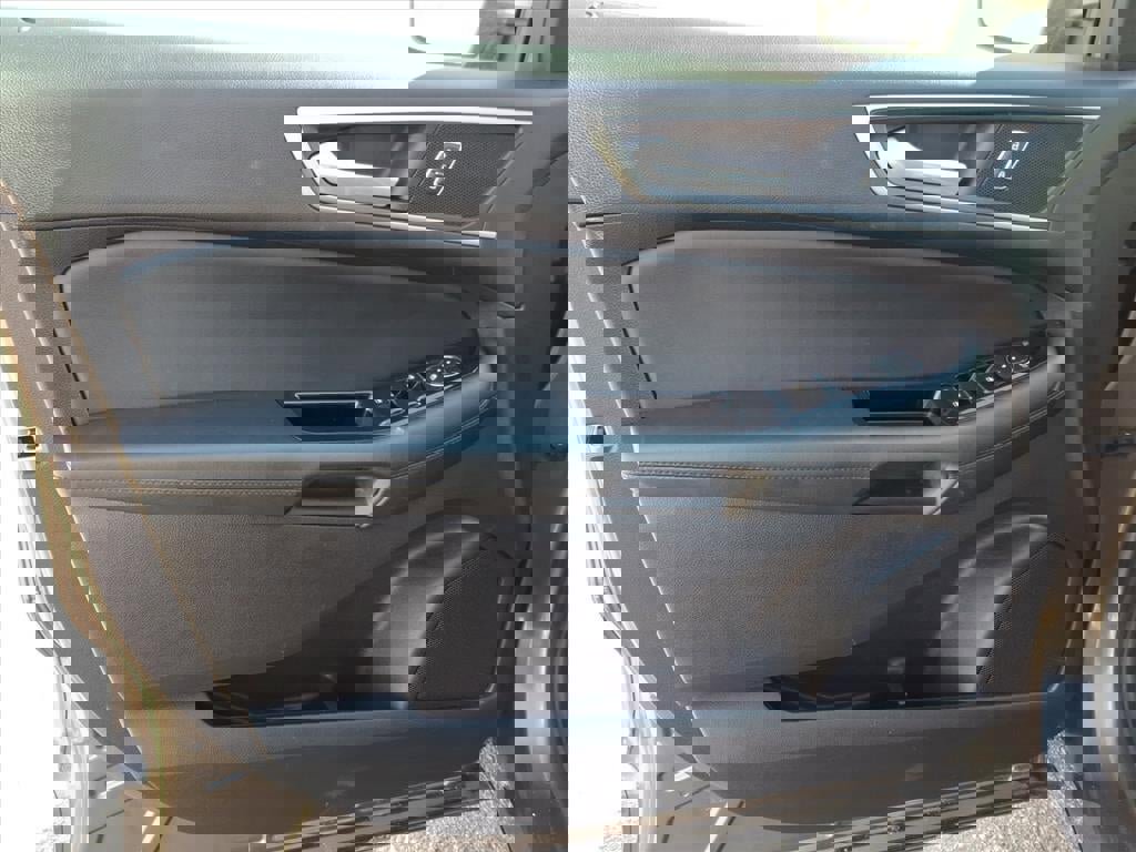 Certified 2019 Ford Edge SEL w/ Equipment Group 201A image 14