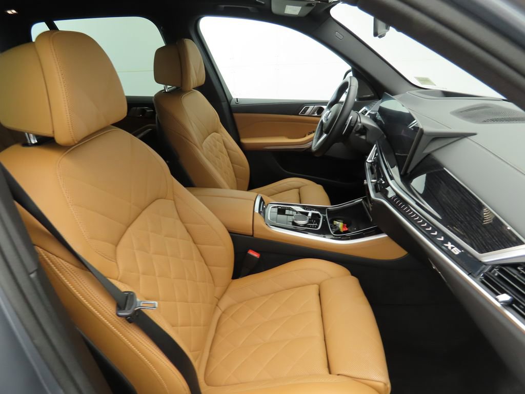 Certified 2024 BMW X5 xDrive40i w/ M Sport Package image 21