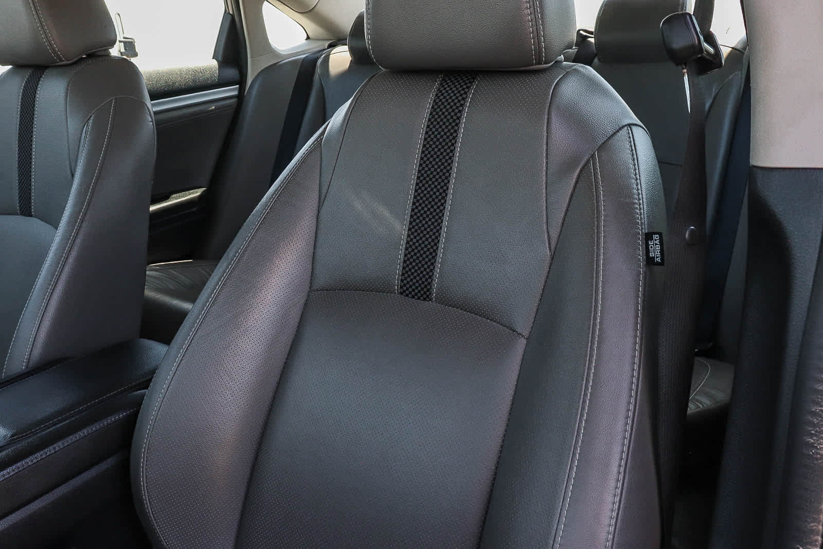 Used 2019 Honda Civic EX-L image 35