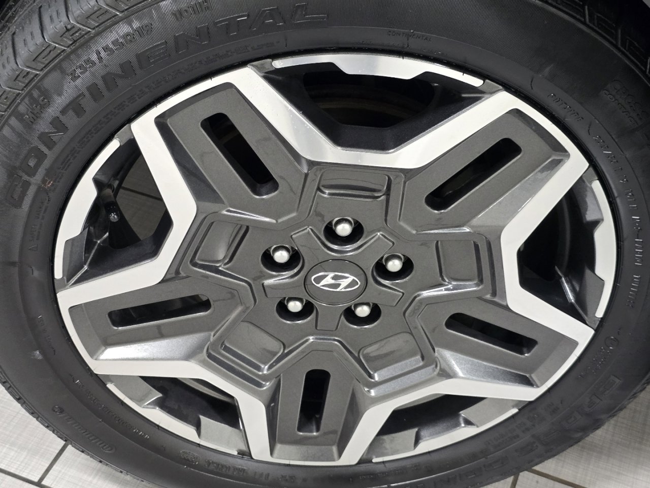 Used 2023 Hyundai Santa Fe Limited image 15