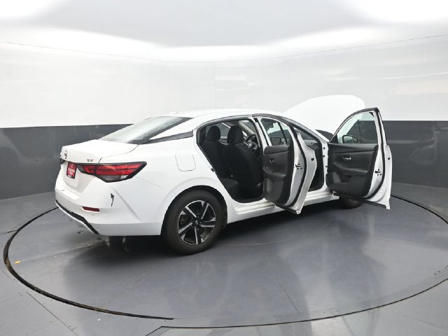 Used 2024 Nissan Sentra SV FWD image 45