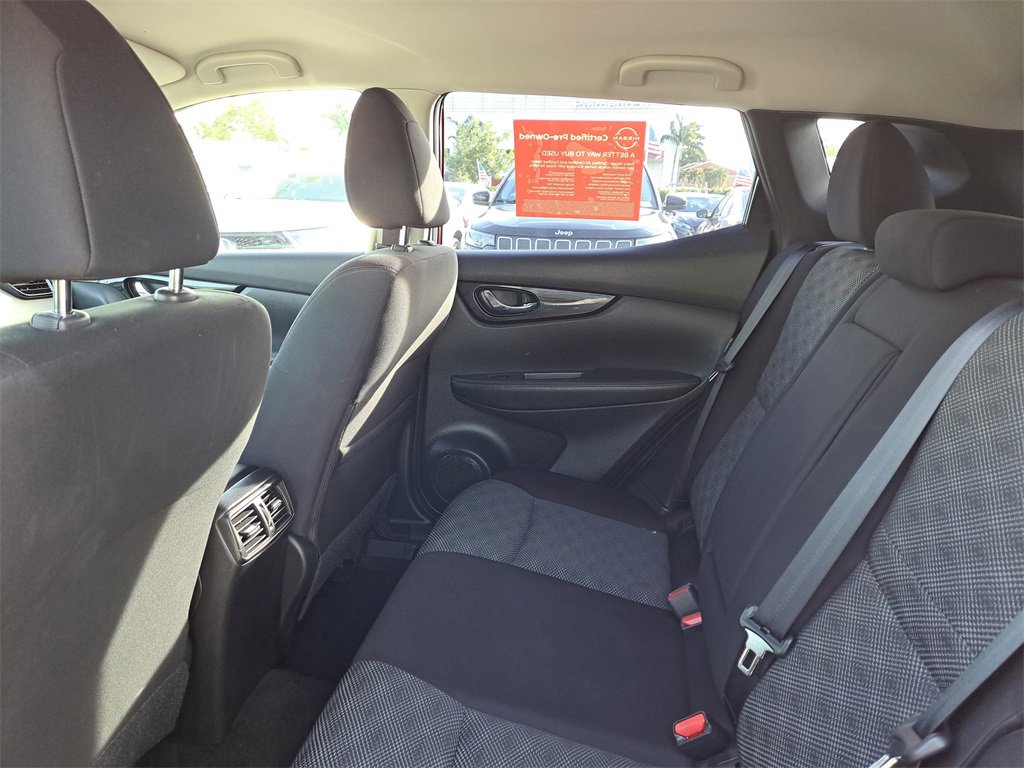 Certified 2022 Nissan Rogue Sport SV image 7