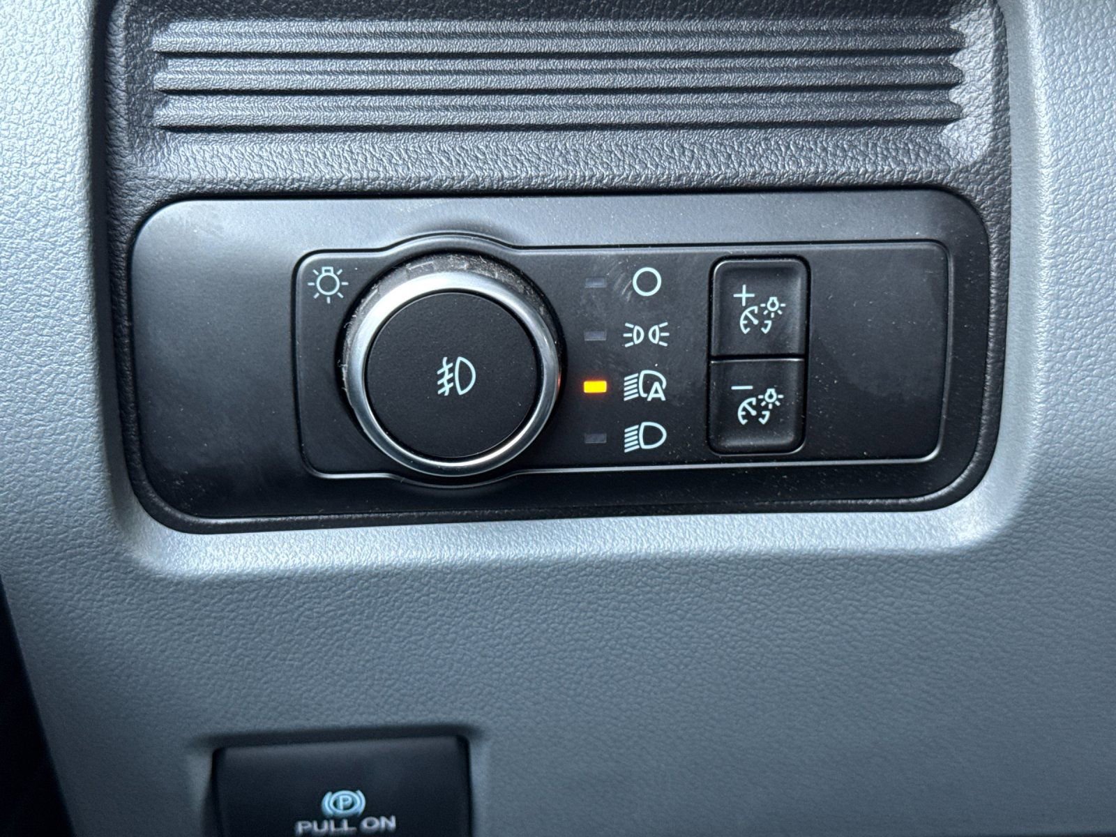 New 2025 Ford F550 4x4 Regular Cab Super Duty image 25