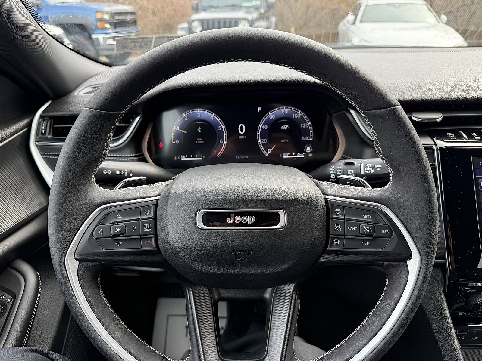 Used 2025 Jeep Grand Cherokee Altitude image 23