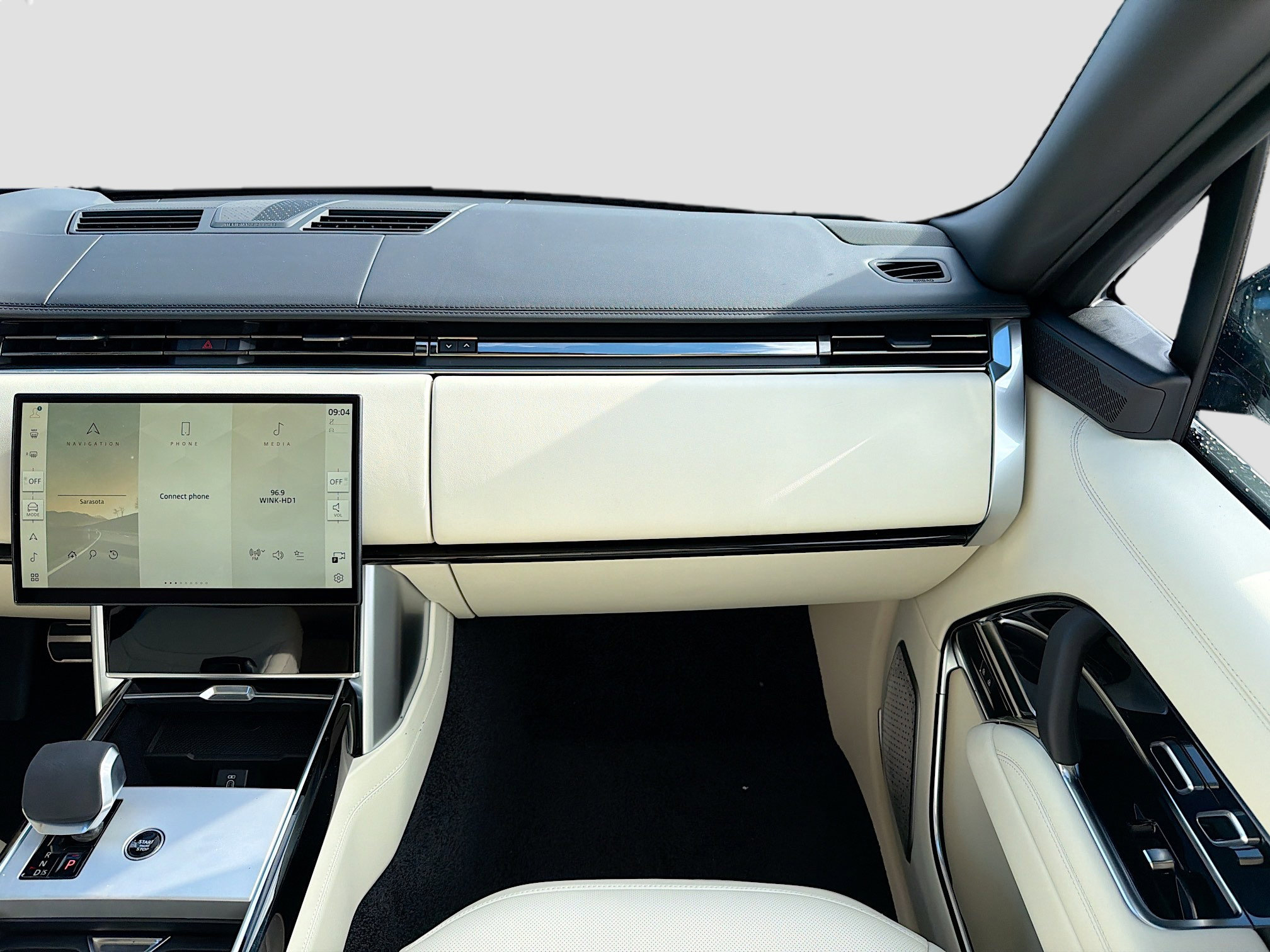 New 2026 Land Rover Range Rover Long Wheelbase Autobiography image 19