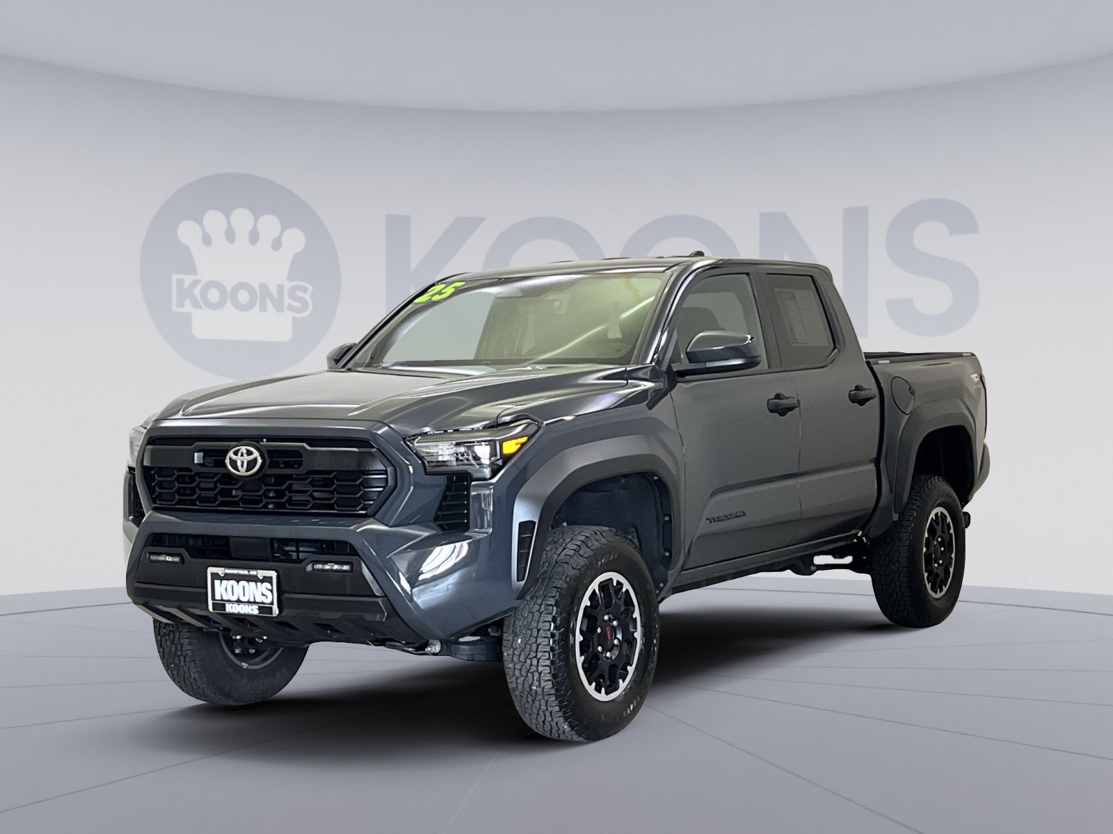 Used 2025 Toyota Tacoma TRD Off-Road AWD/4WD image 4