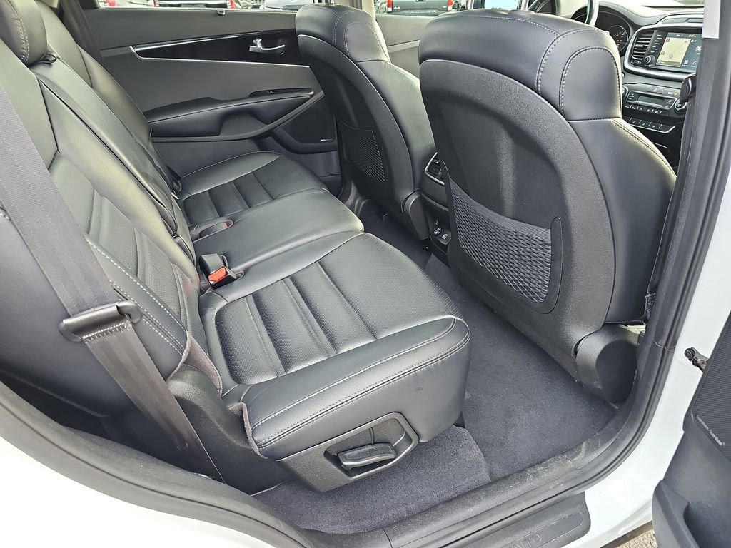 Used 2019 Kia Sorento EX w/ EX Touring Package image 14
