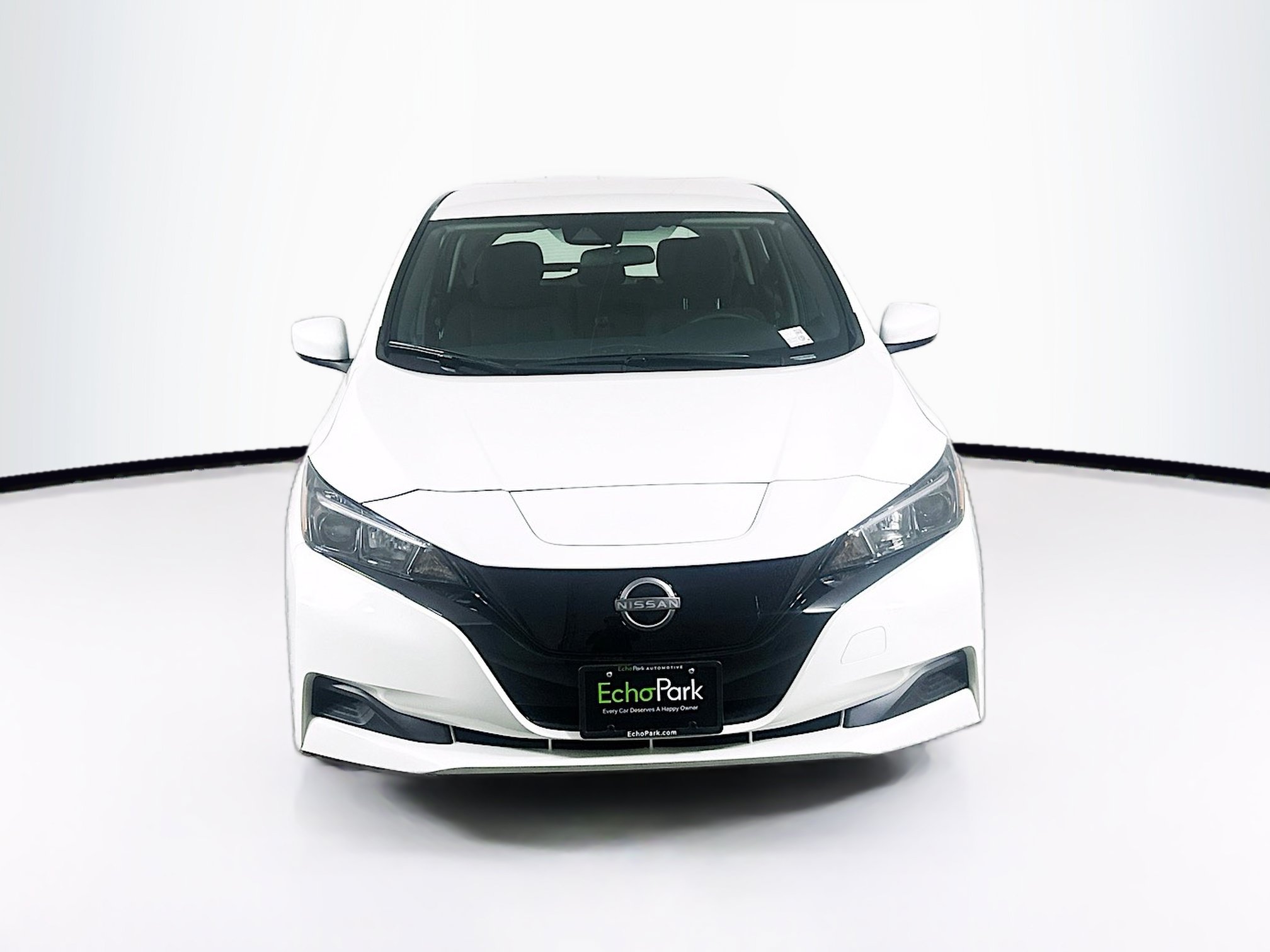 Used 2025 Nissan Leaf S FWD image 2