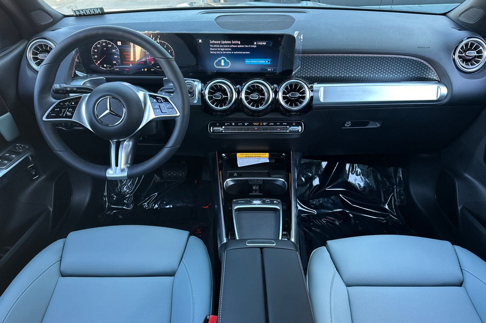 New 2026 Mercedes-Benz GLB 250 image 3