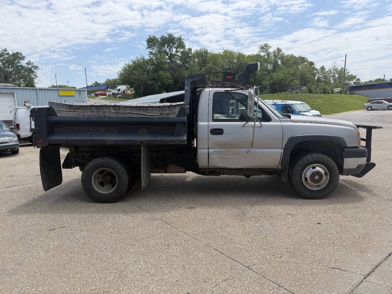 Used 2005 Chevrolet Silverado 3500 4x4 Regular Cab image 7