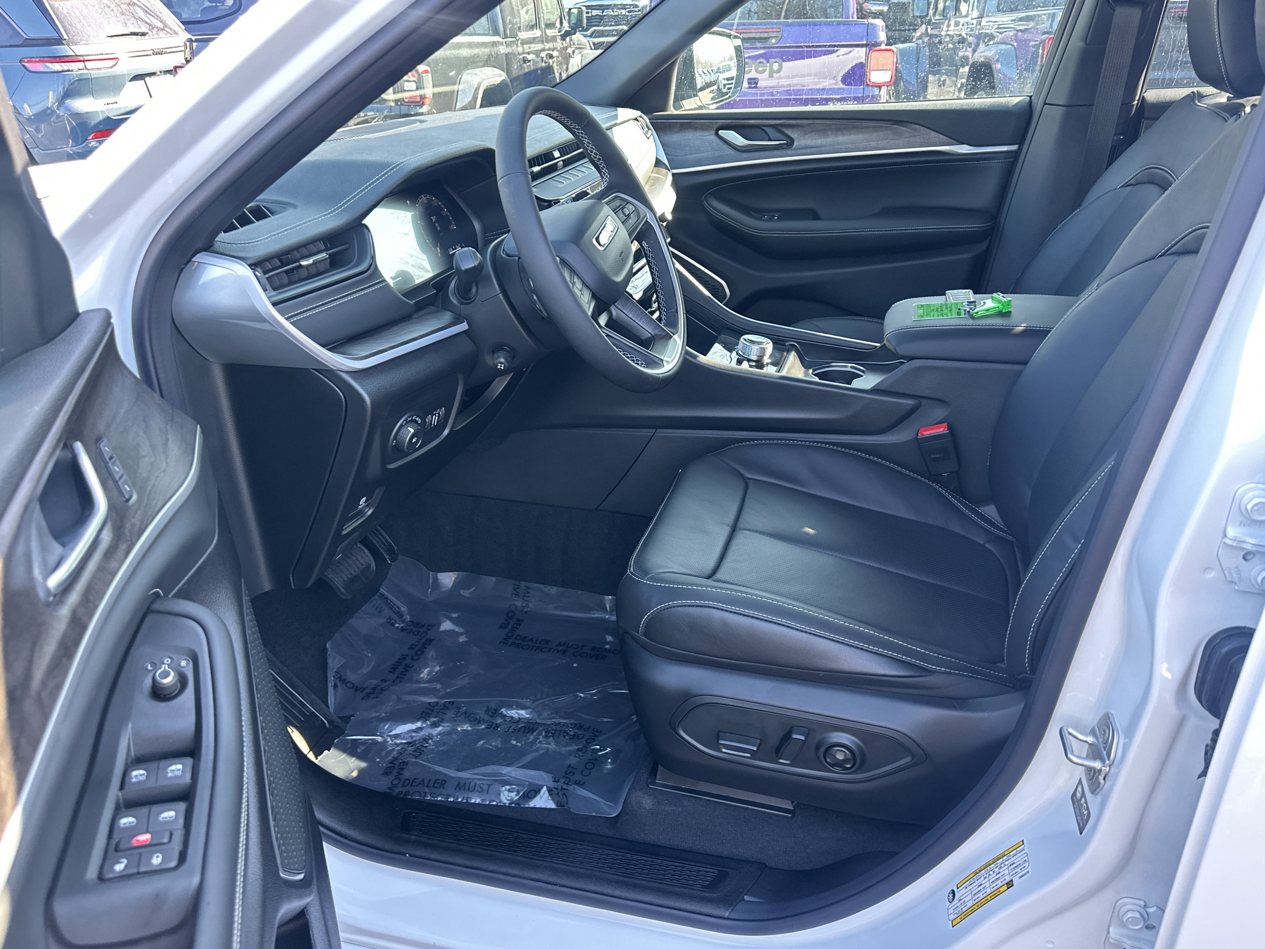 New 2026 Jeep Grand Cherokee L Limited image 27