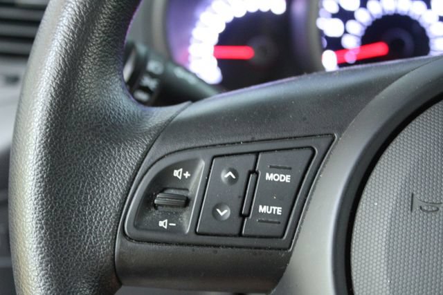 Used 2013 Kia Soul FWD image 16