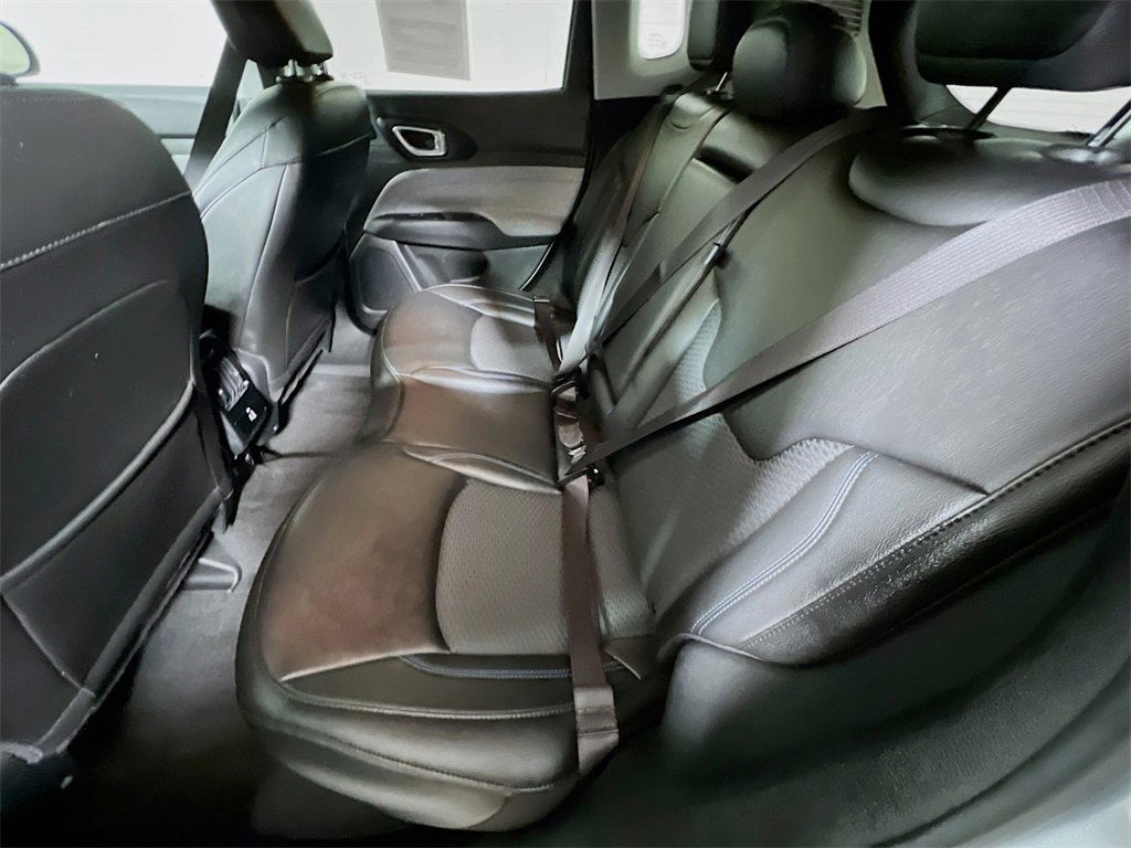 Used 2022 Jeep Compass Latitude w/ Sun and Sound Group image 21