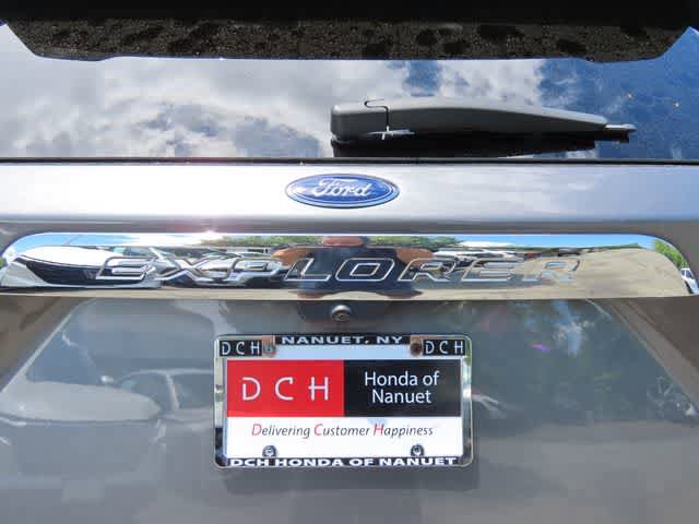 Used 2023 Ford Explorer XLT w/ Equipment Group 202A AWD/4WD image 7