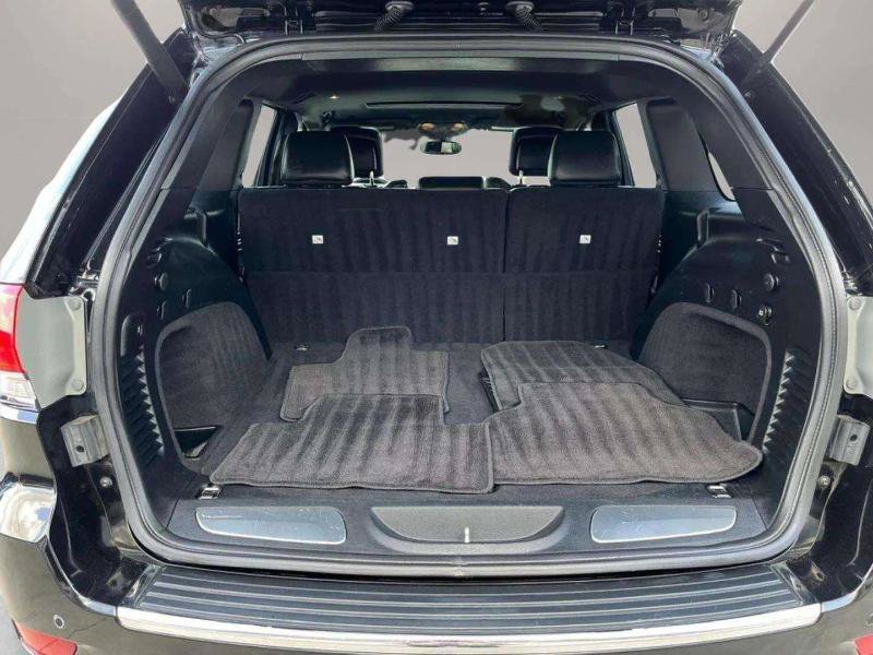 Used 2018 Jeep Grand Cherokee Limited AWD/4WD image 23