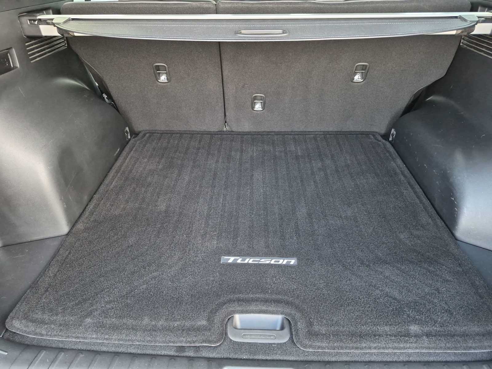 Certified 2022 Hyundai Tucson Limited w/ Cargo Package FWD image 33