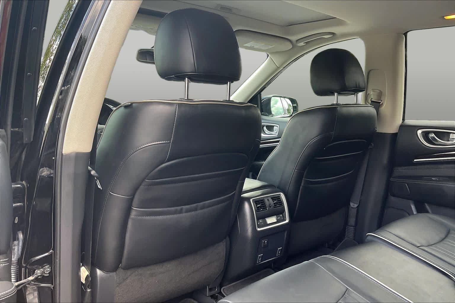 Used 2018 INFINITI QX60 Luxe w/ Deluxe Technology Package AWD/4WD image 21