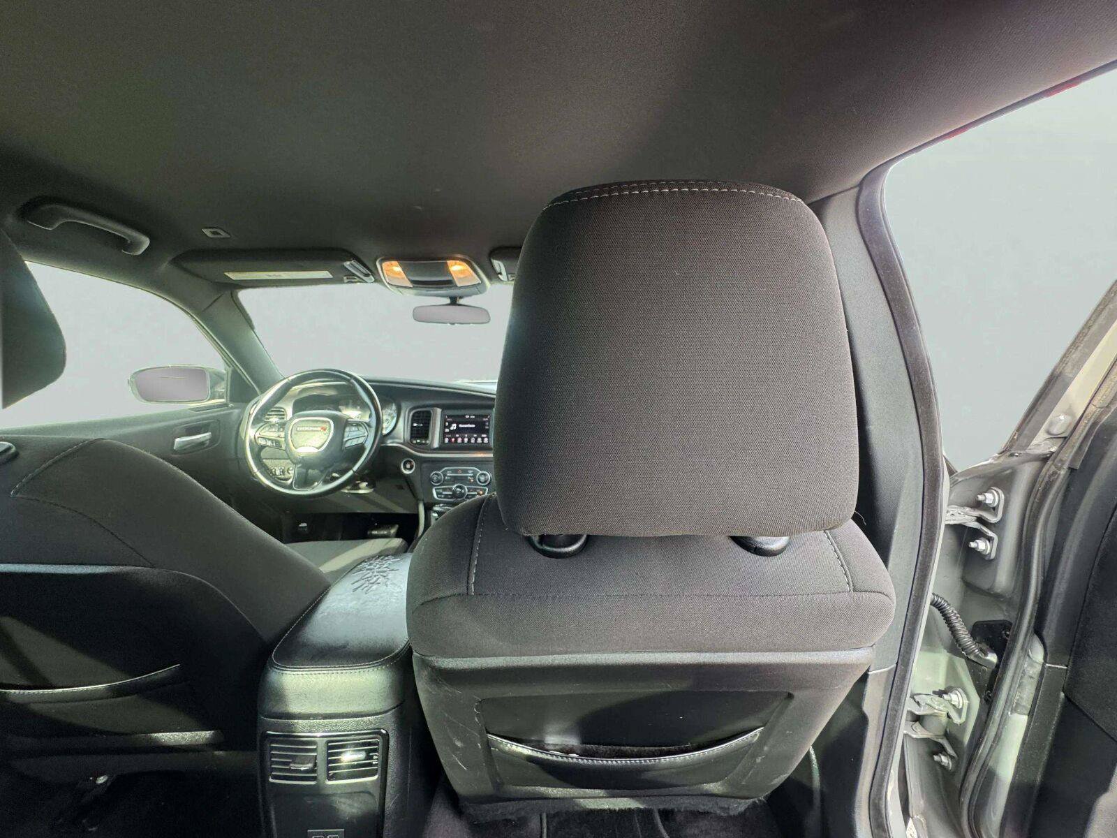 Used 2018 Dodge Charger SXT RWD image 35