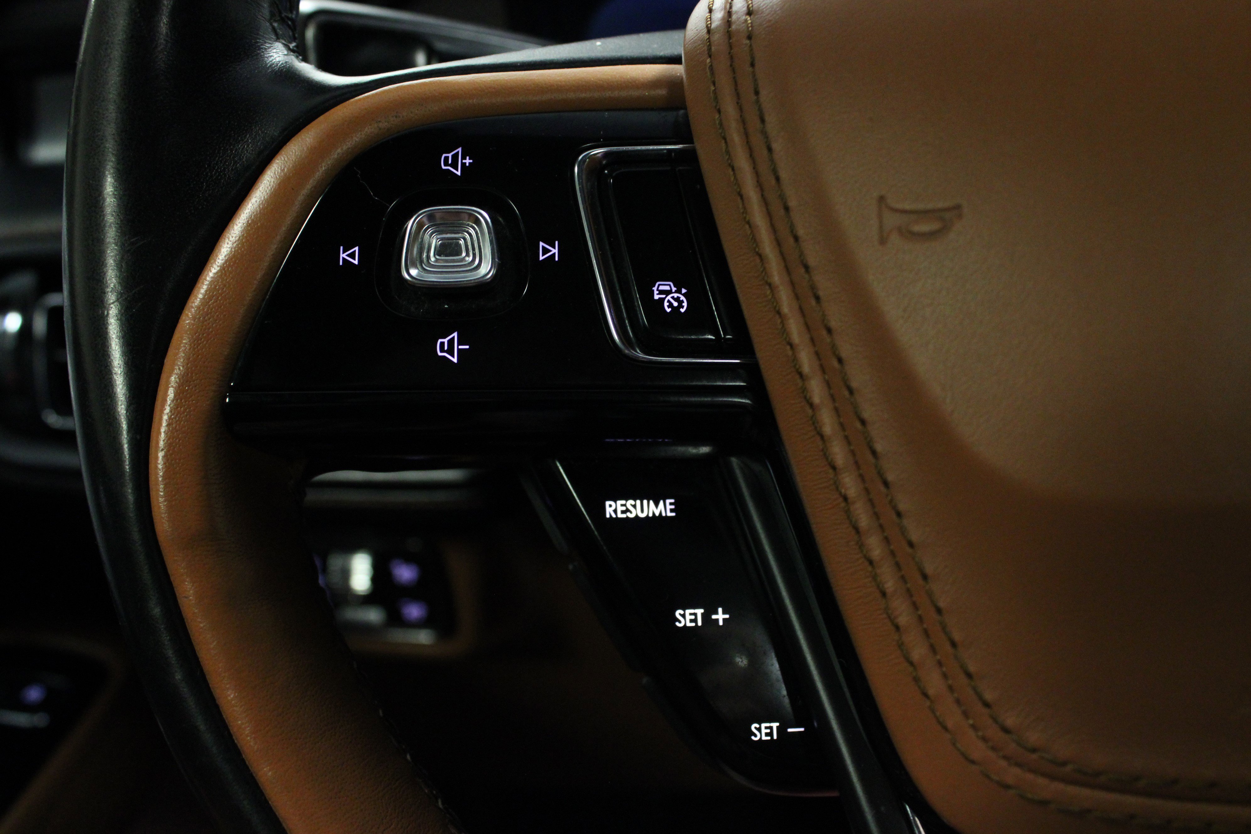 Used 2020 Lincoln Aviator Black Label Grand Touring w/ Class IV Trailer Tow Package image 22