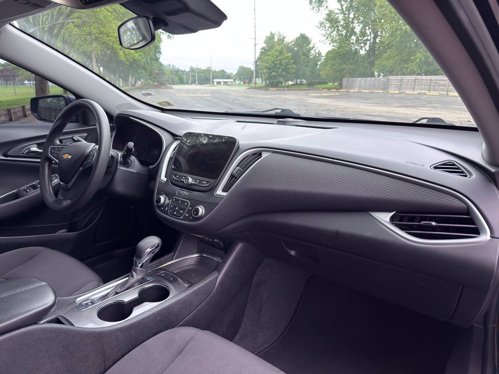 Used 2024 Chevrolet Malibu LT FWD image 30