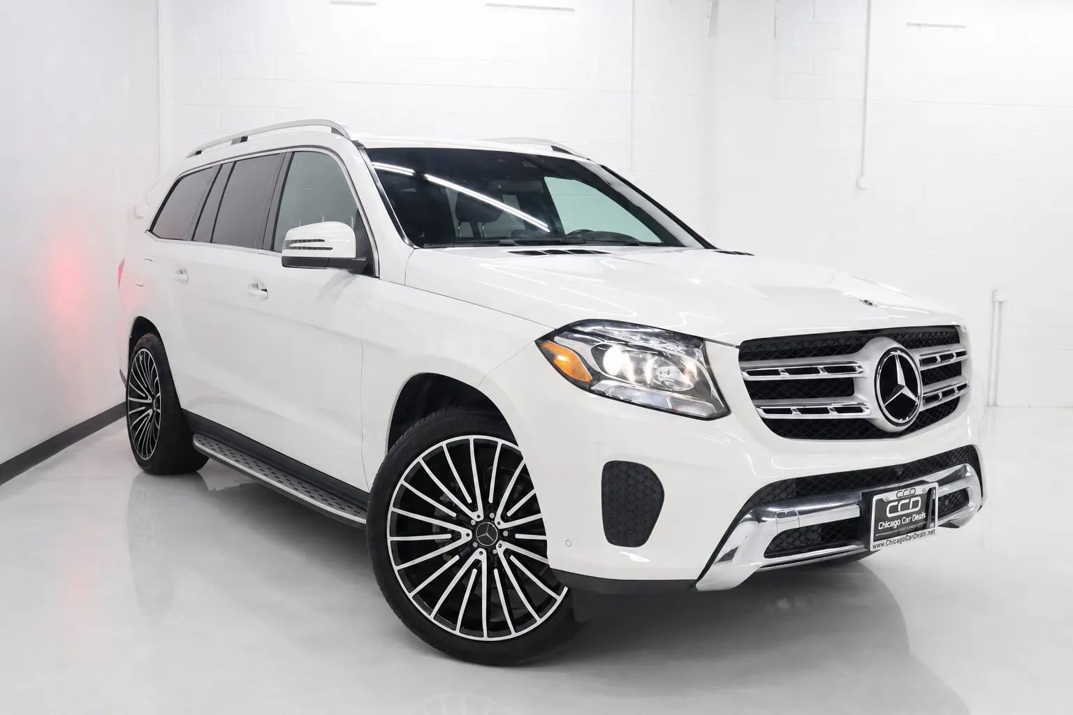 Used 2017 Mercedes-Benz GLS 450 4MATIC w/ Premium Package image 2