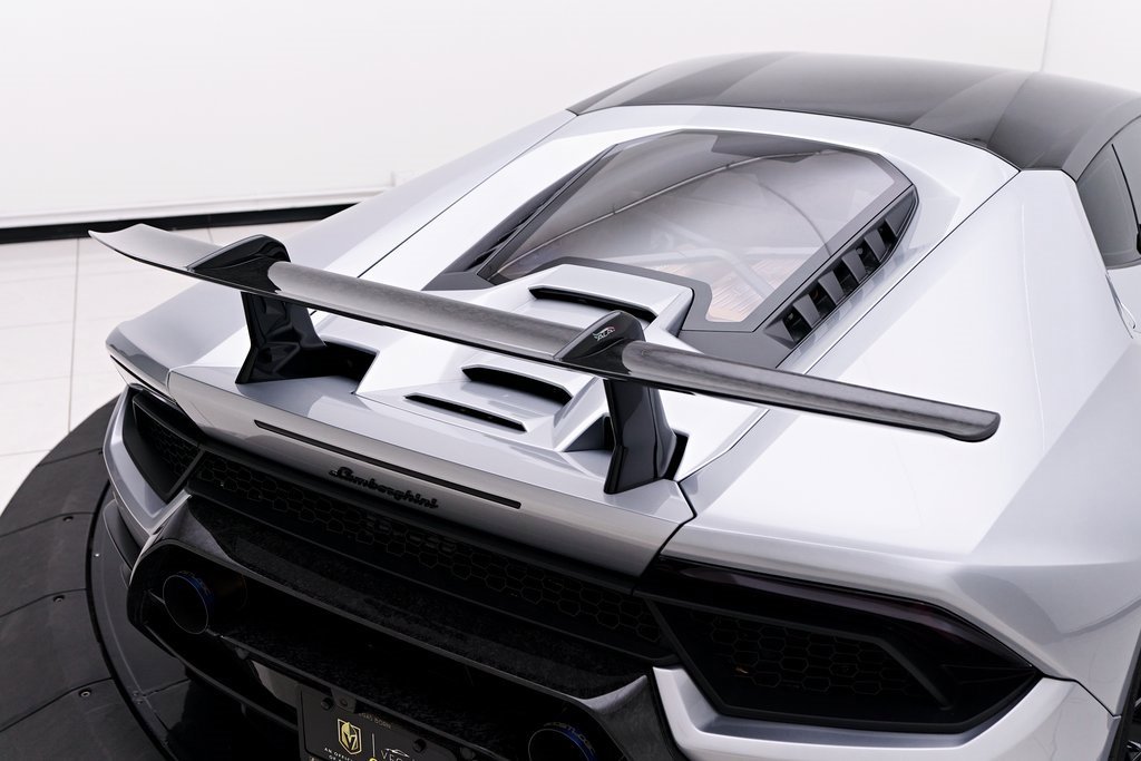 Used 2018 Lamborghini Huracan Performante image 34