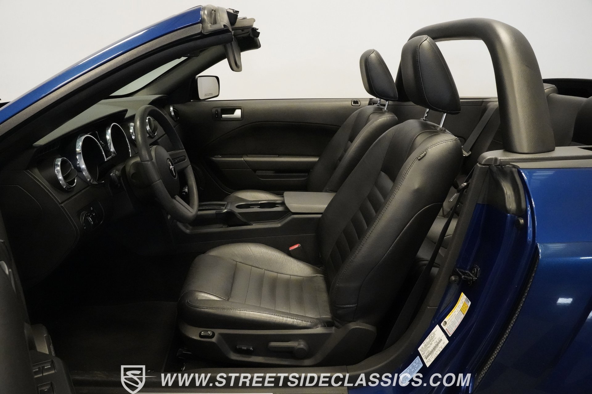 Used 2008 Ford Mustang GT image 3