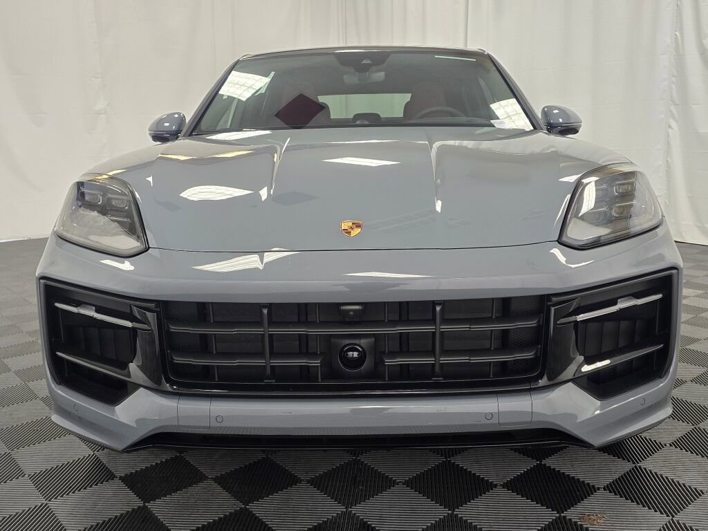 New 2026 Porsche Cayenne GTS image 10