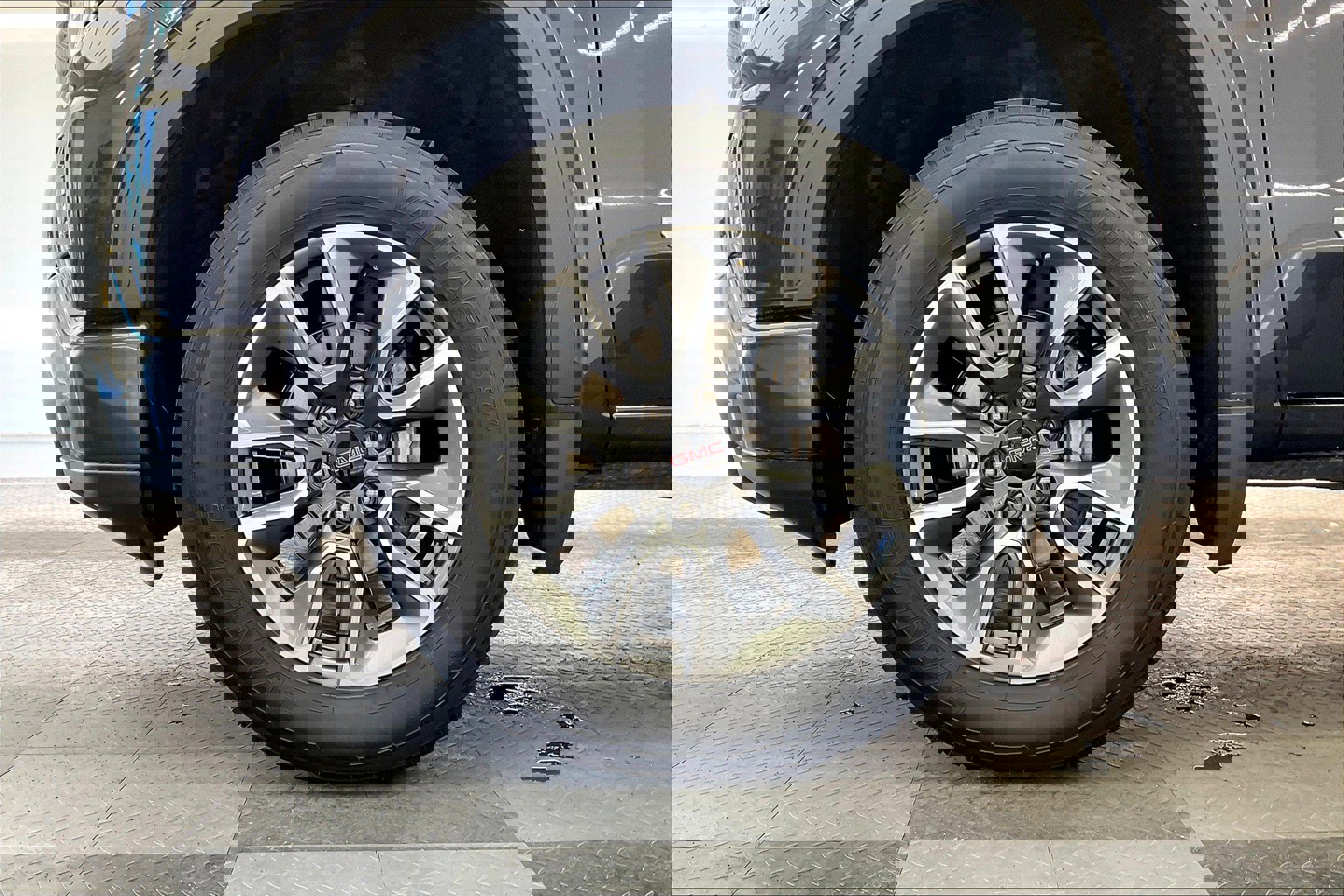 Used 2024 GMC Sierra 1500 Elevation w/ X31 Off-Road Package image 8