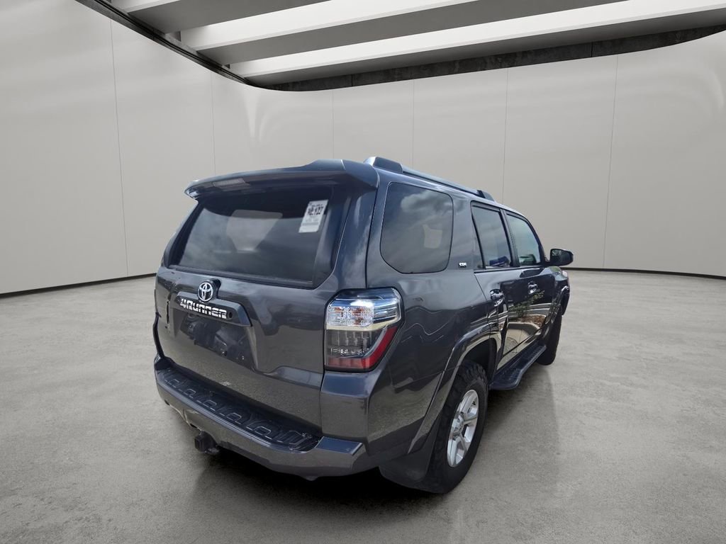 Used 2020 Toyota 4Runner SR5 AWD/4WD image 10