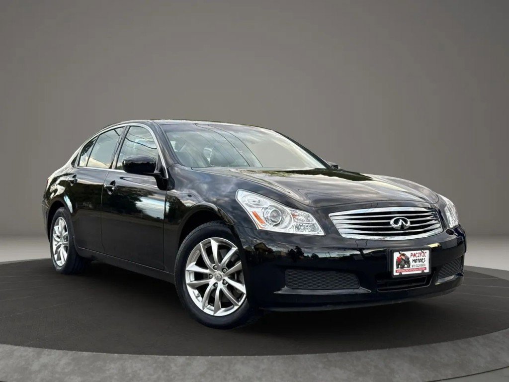 Used 2009 INFINITI G37 x Sedan AWD/4WD image 1