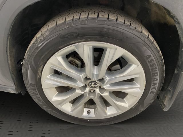 Used 2021 Toyota Highlander Limited AWD/4WD image 17