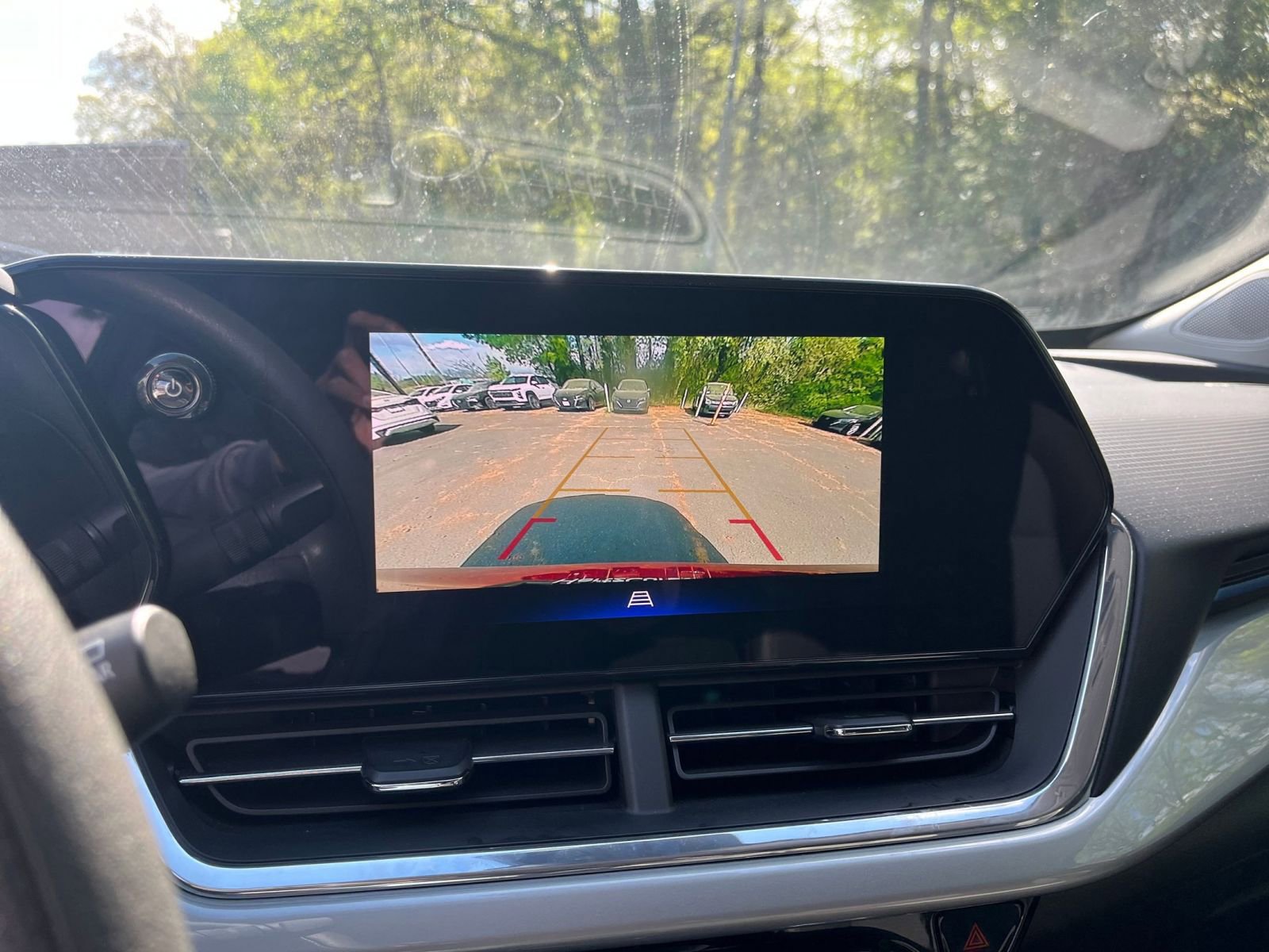 Used 2025 Chevrolet Trax LT image 22