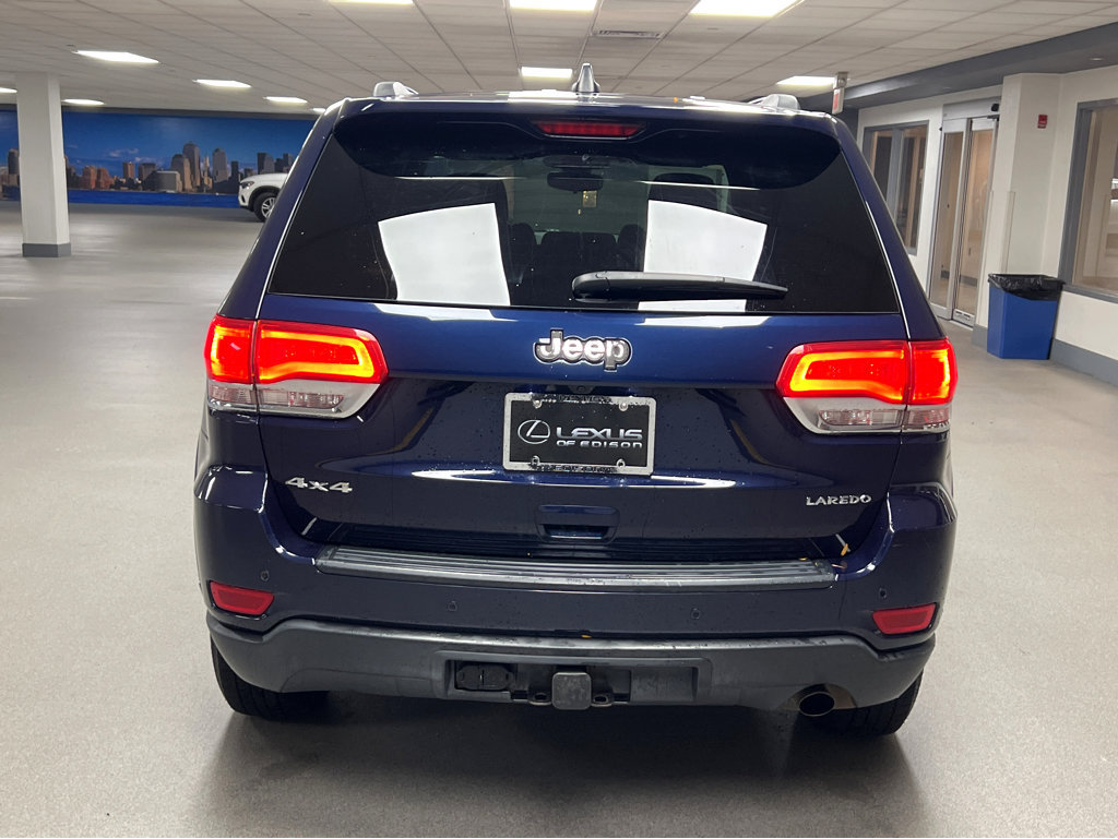 Used 2017 Jeep Grand Cherokee Laredo w/ Quick Order Package 23E AWD/4WD image 6