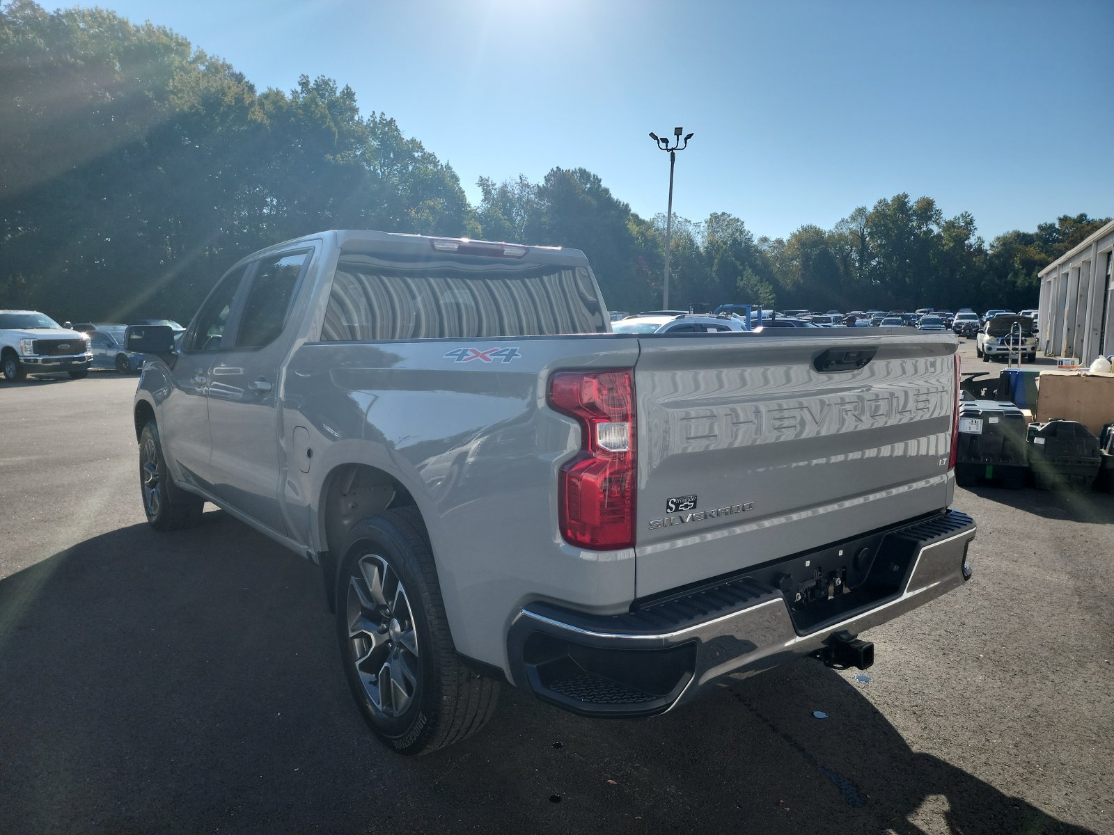 Used 2024 Chevrolet Silverado 1500 LT AWD/4WD image 3