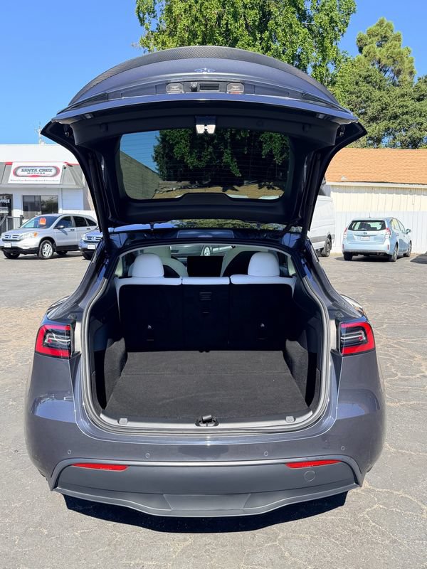 Used 2022 Tesla Model Y Performance AWD/4WD image 14