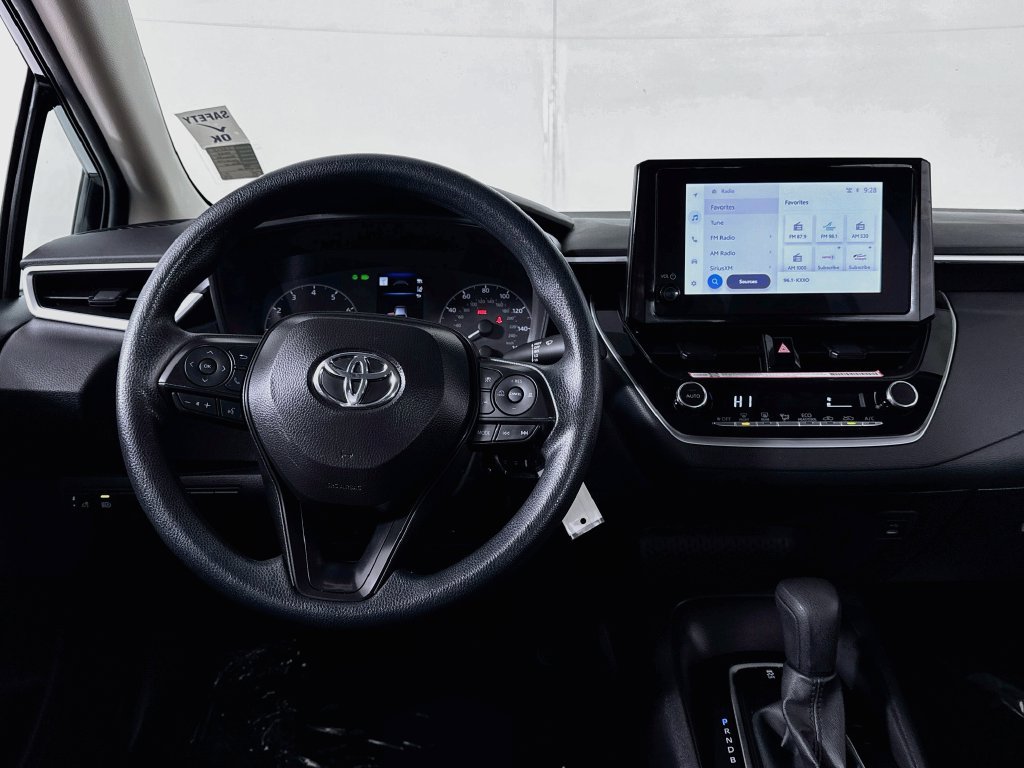 Used 2025 Toyota Corolla LE FWD image 11