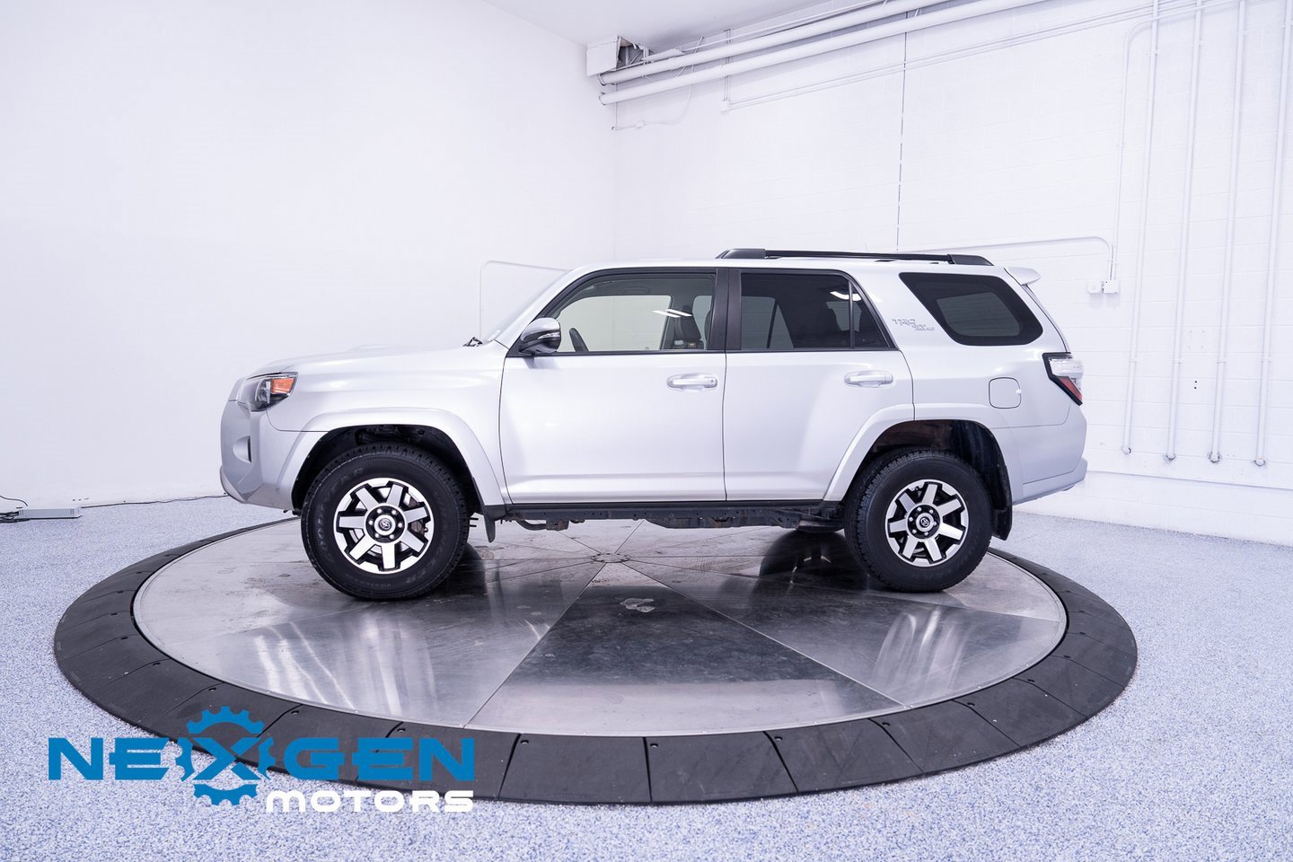 Used 2019 Toyota 4Runner TRD Off-Road Premium image 30