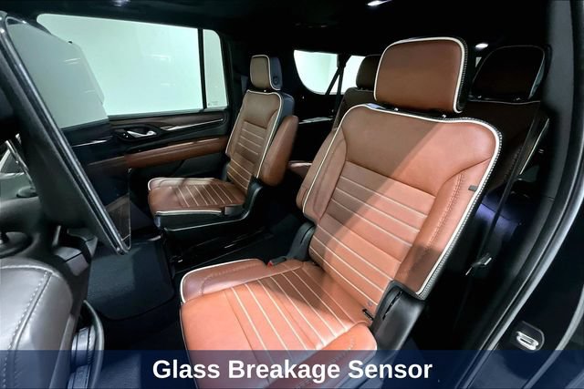 Used 2023 GMC Yukon XL Denali Ultimate AWD/4WD image 30