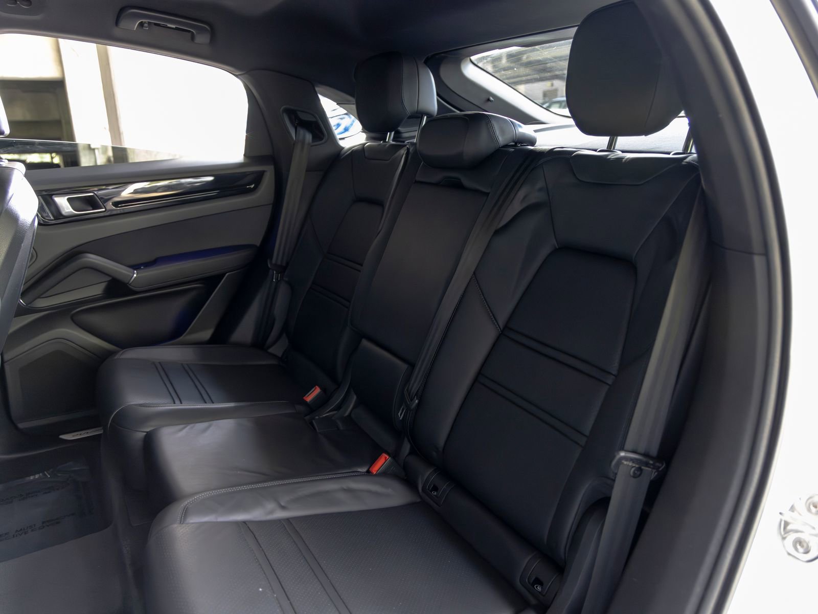 Certified 2021 Porsche Cayenne Coupe image 44