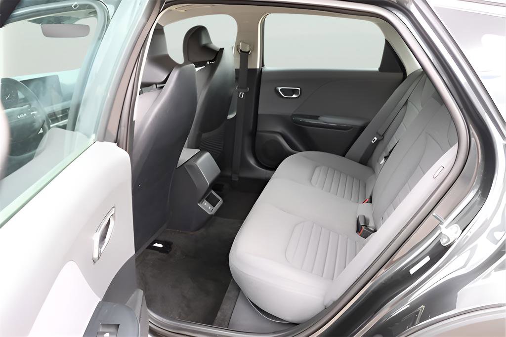 Certified 2025 Kia K4 EX image 10