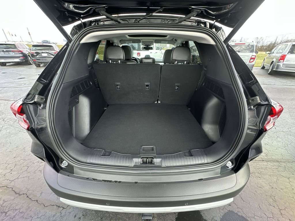 Used 2024 Ford Escape Platinum w/ Class II Trailer Tow Package image 24