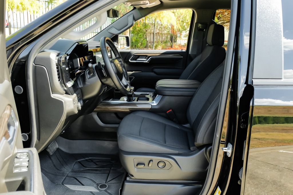 Used 2026 Chevrolet Silverado 1500 LT w/ Texas Edition Plus AWD/4WD image 5
