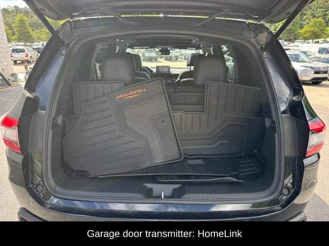 Used 2025 Honda Pilot TrailSport image 27