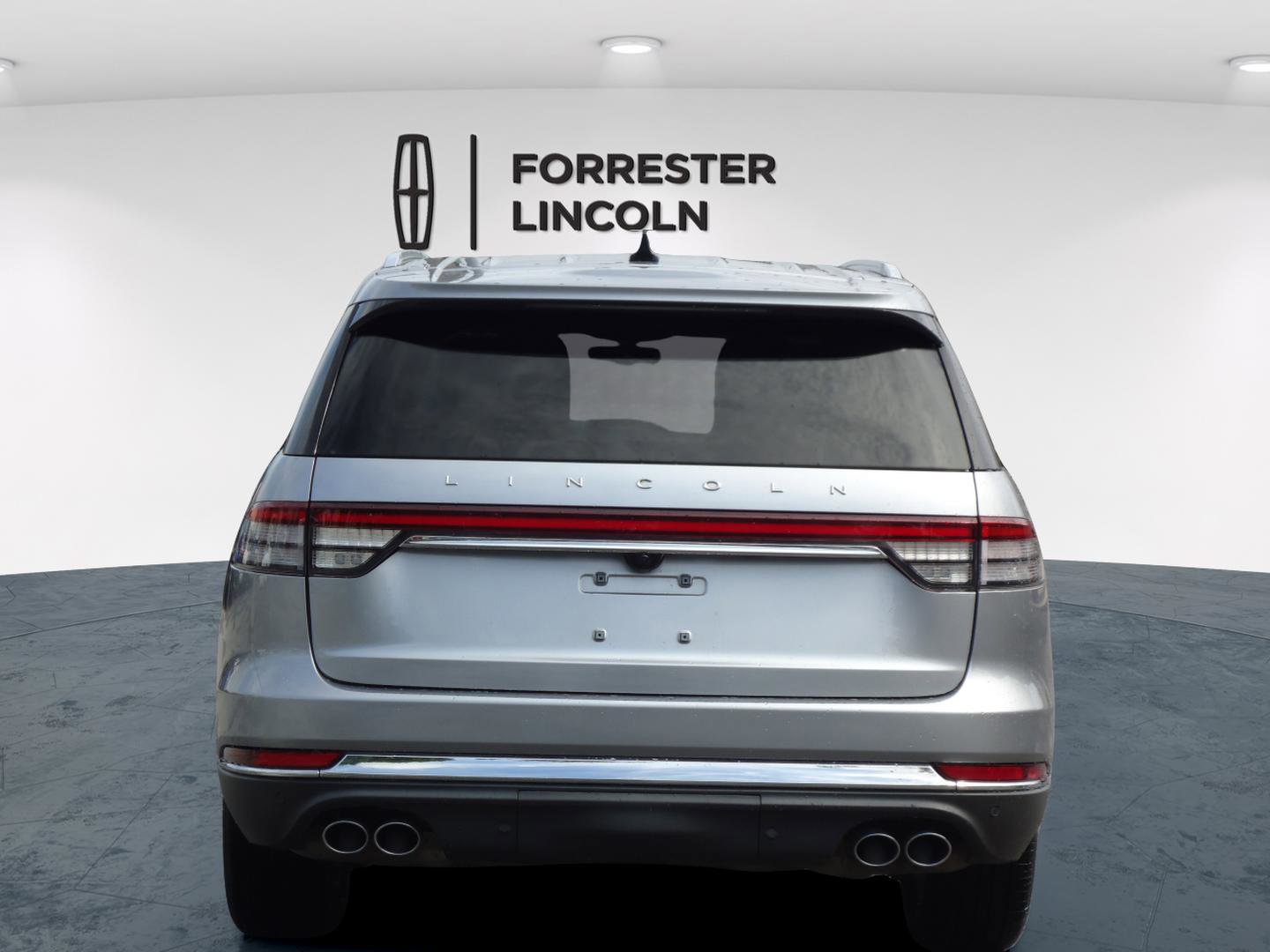 Used 2022 Lincoln Aviator AWD w/ Premium Package image 4