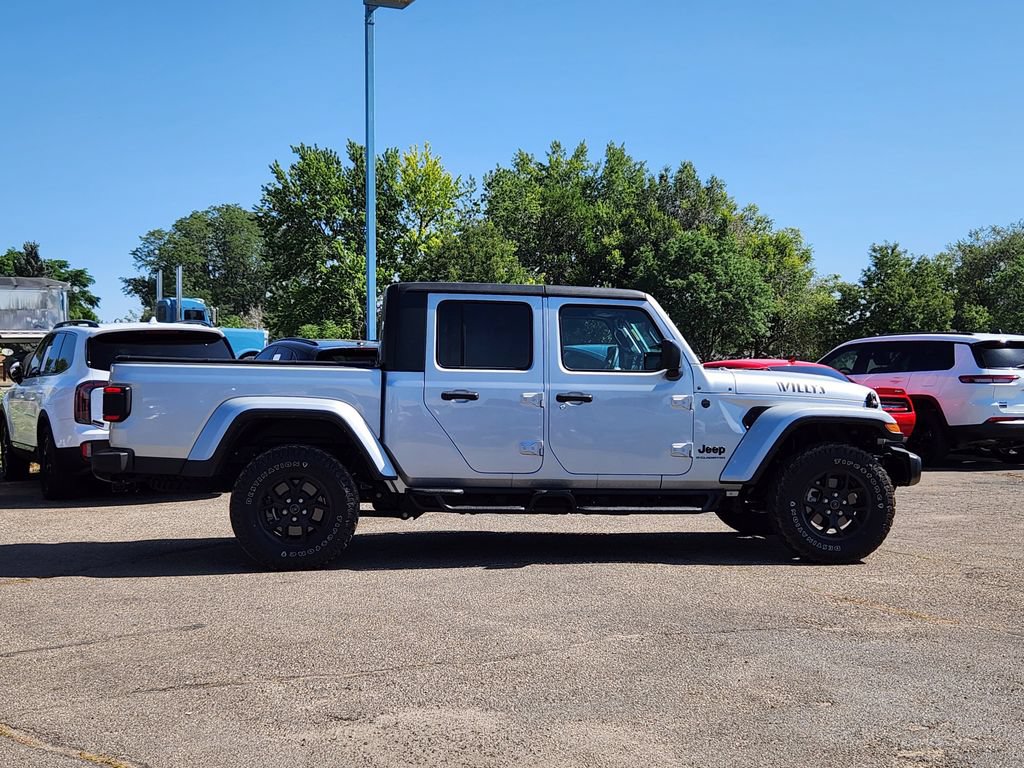 Used 2024 Jeep Gladiator Sport AWD/4WD image 2
