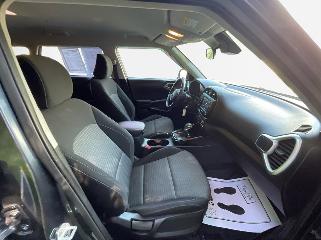 Used 2020 Kia Soul GT-Line FWD image 26
