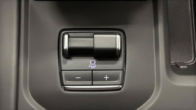 Used 2025 GMC Sierra 1500 Denali Ultimate AWD/4WD image 33