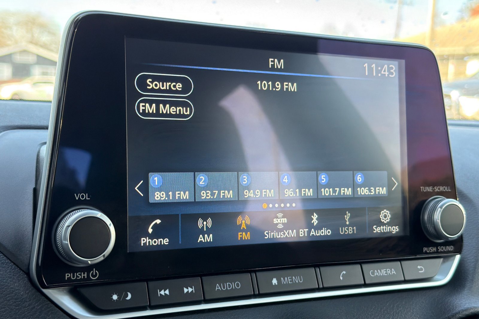 Used 2023 Nissan Sentra SV image 16