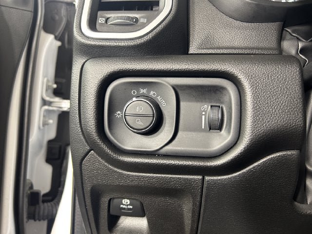 Used 2023 RAM 1500 Big Horn AWD/4WD image 19